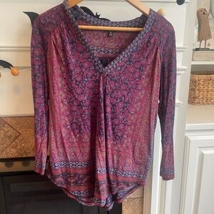 Women’s Lucky Brand top small